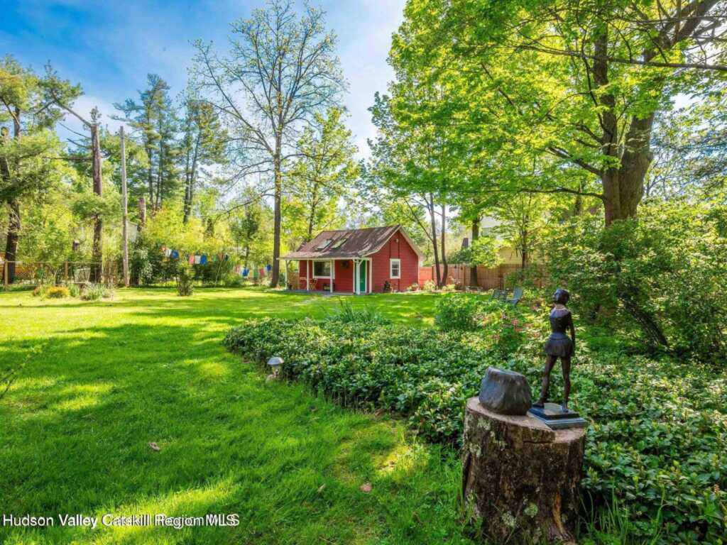 12 Library Lane, Woodstock, NY 12498 - Photo 32 of 33