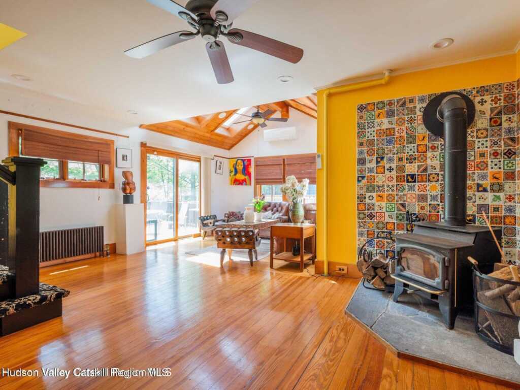 12 Library Lane, Woodstock, NY 12498 - Photo 4 of 33