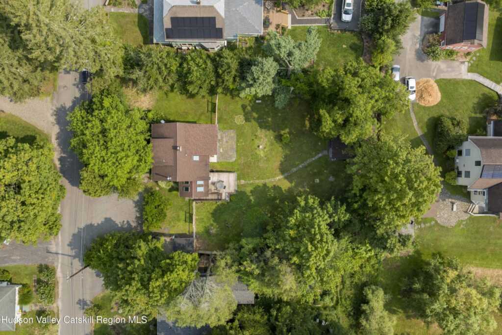 12 Library Lane, Woodstock, NY 12498 - Photo 43 of 50