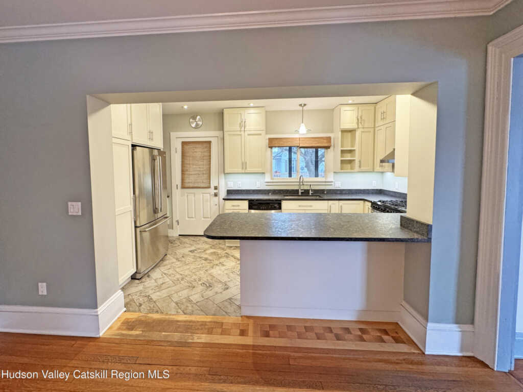 11 Bridge Street, Saugerties, NY 12477 - Photo 20 of 50