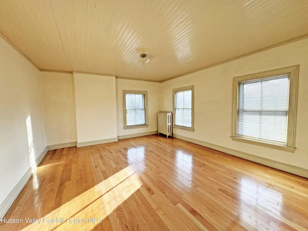 11 Bridge Street, Saugerties, NY 12477 - Photo 36 of 50