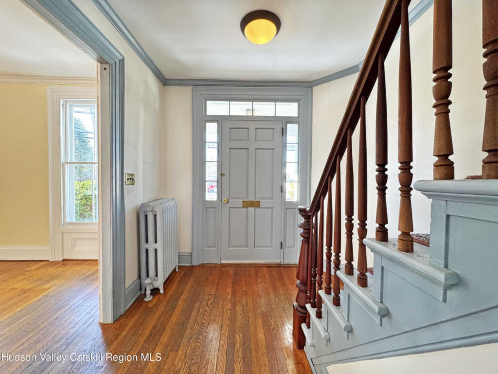 11 Bridge Street, Saugerties, NY 12477 - Photo 6 of 50