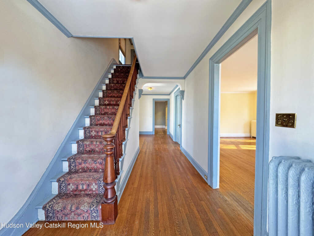 11 Bridge Street, Saugerties, NY 12477 - Photo 7 of 50