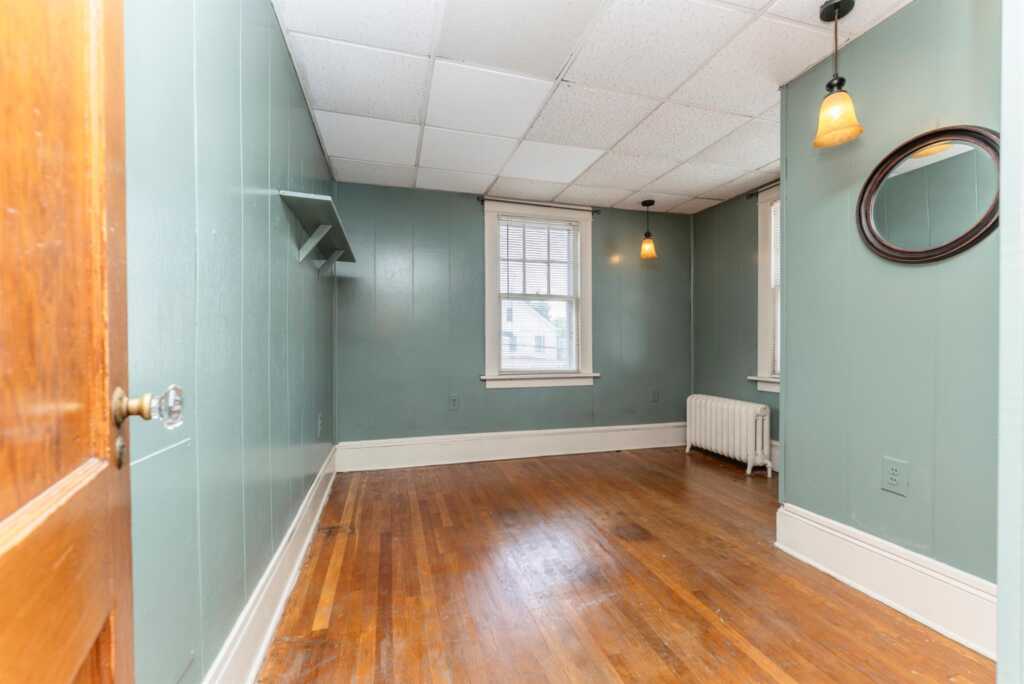 35 Derrenbacher Street, Kingston, NY 12401 - Photo 27 of 48