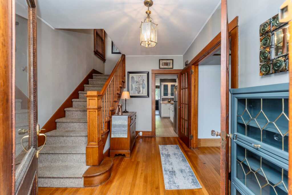 35 Derrenbacher Street, Kingston, NY 12401 - Photo 4 of 48