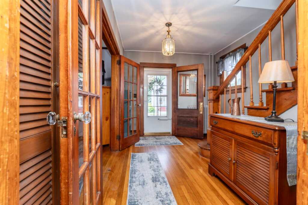 35 Derrenbacher Street, Kingston, NY 12401 - Photo 5 of 48