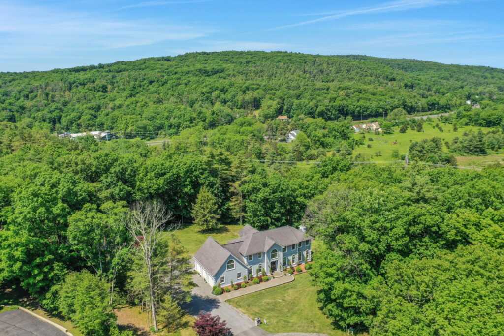 95 Fawn Hill Court, Kingston, NY 12401 - Photo 4 of 50