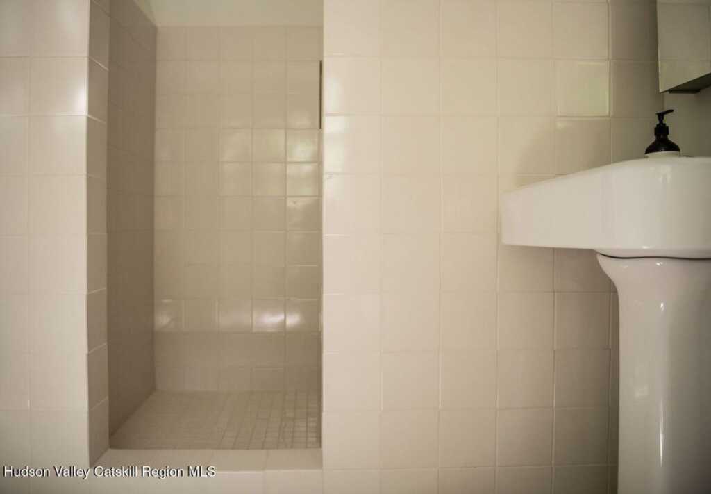 276 Chestnut Hill Road, Woodstock, NY 12498 - Photo 24 of 38