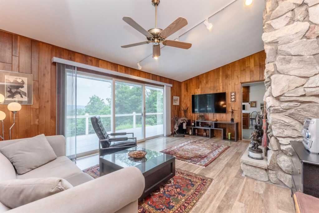 19 Riverview Terrace, Kingston, NY 12401 - Photo 8 of 50