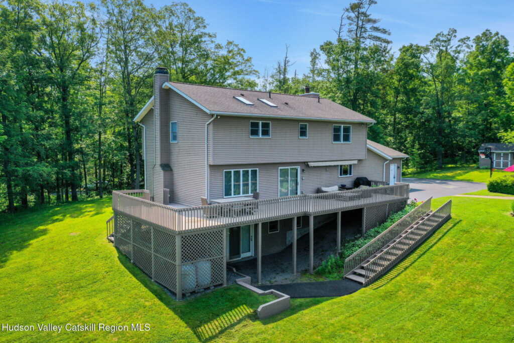 14 Glenerie Lane, Saugerties, NY 12477 - Photo 3 of 46