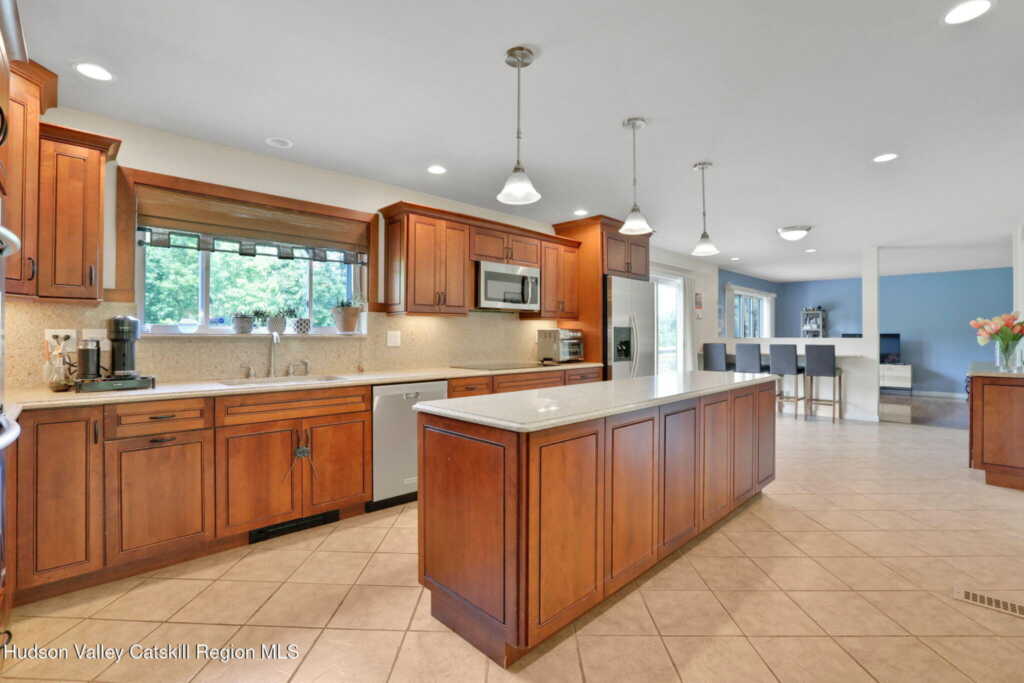 14 Glenerie Lane, Saugerties, NY 12477 - Photo 7 of 46