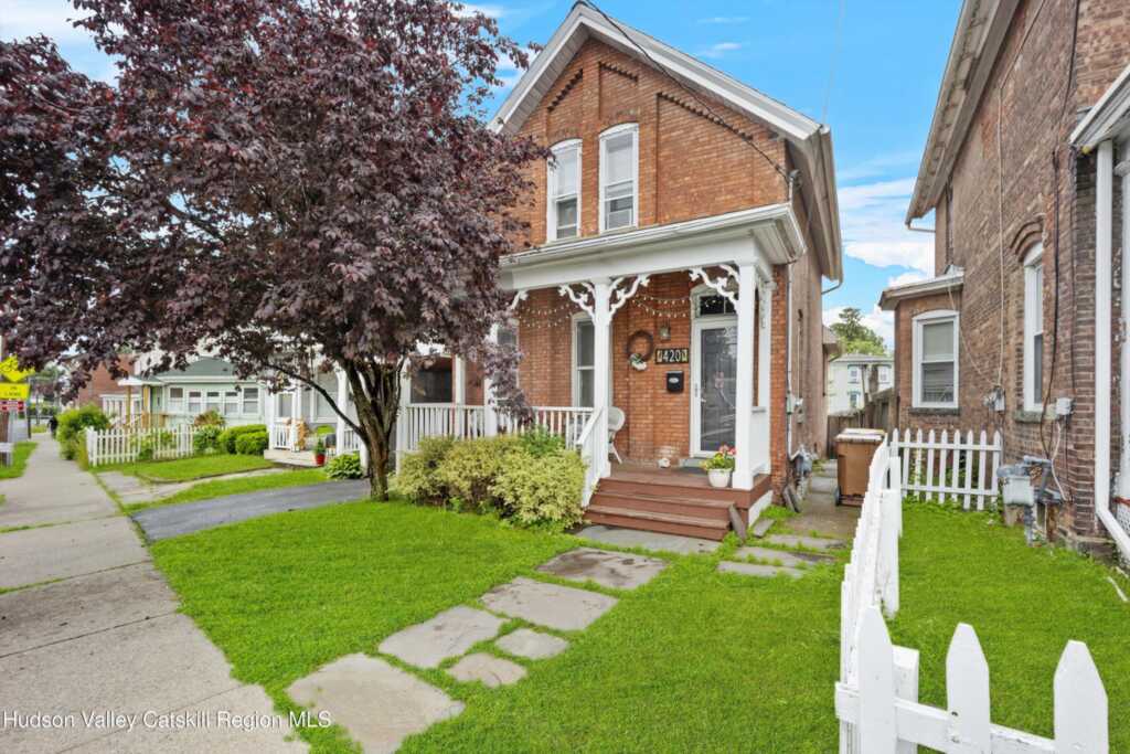 420 Hasbrouck Avenue, Kingston, NY 12401