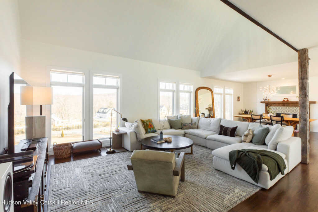 6 Crimson Hill, Rhinebeck, NY 12572 - Photo 3 of 48
