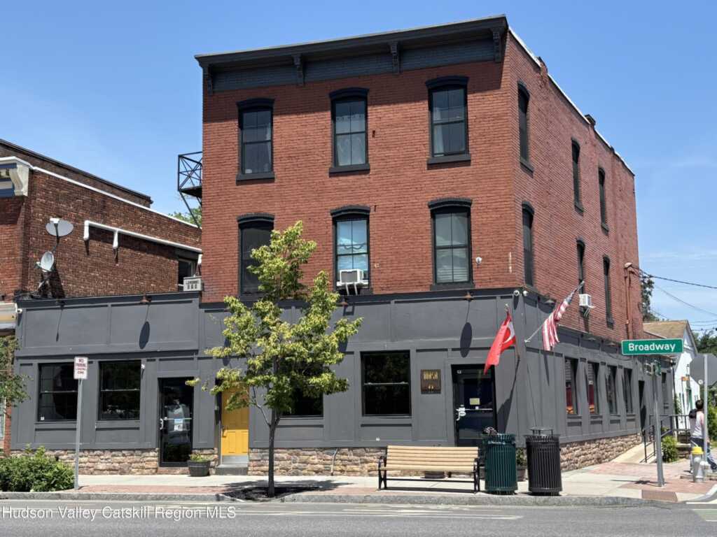 666 Broadway, Unit ##3  3rd Fl, Kingston, NY 12401 - Photo 2 of 16