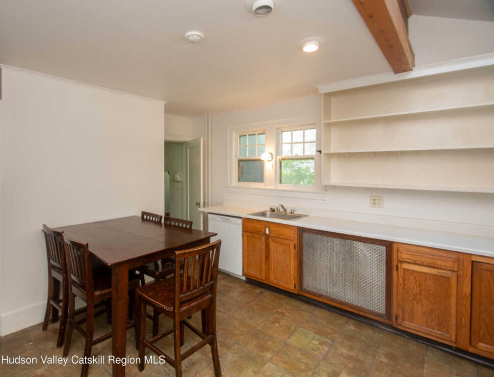 38 Plattekill Avenue, New Paltz, NY 12561 - Photo 4 of 50