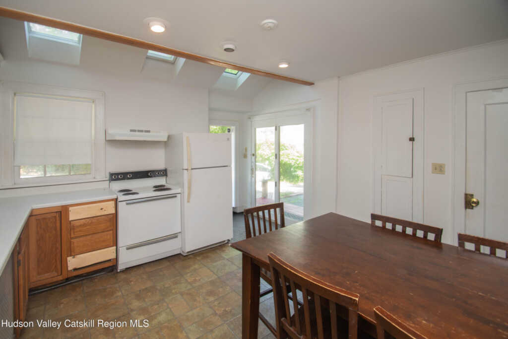 38 Plattekill Avenue, New Paltz, NY 12561 - Photo 7 of 50