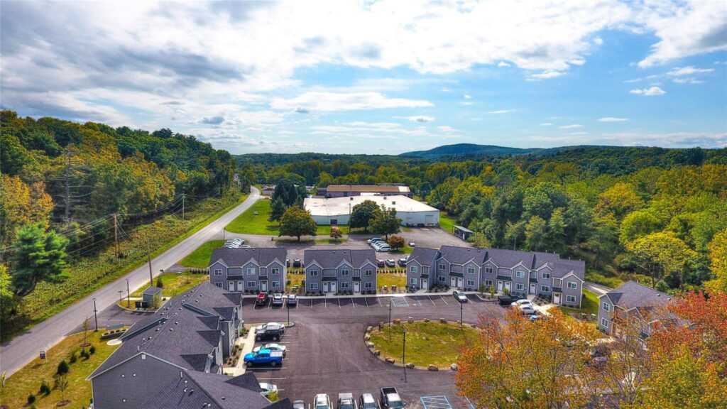 42 Levy Place, Saugerties, NY 12477 - Photo 4 of 27