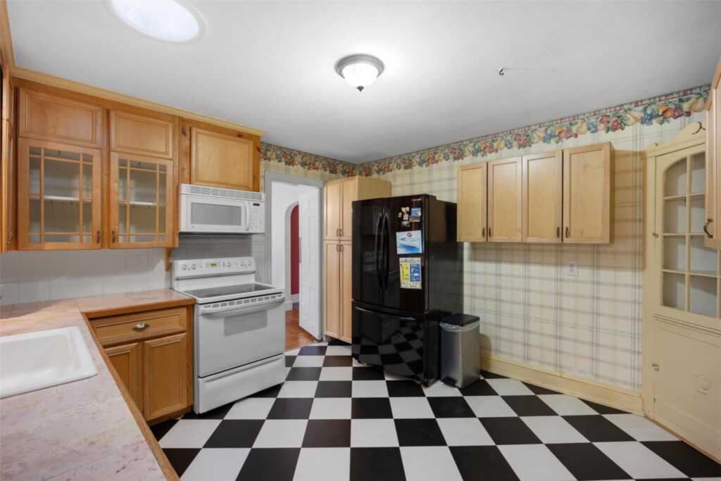 167 Tammany Street, Kingston, NY 12401 - Photo 12 of 44
