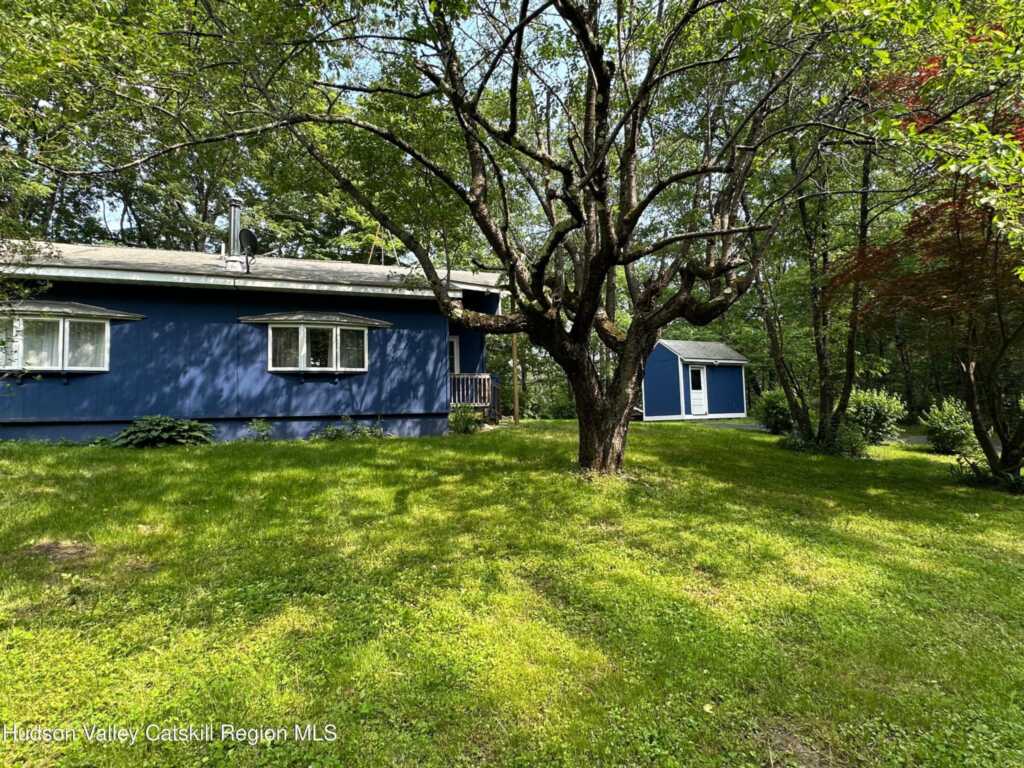 112 High Falls Road, Saugerties, NY 12477 - Photo 2 of 15