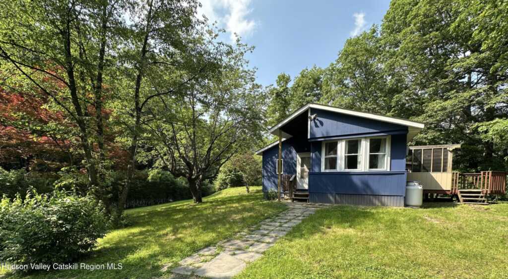 112 High Falls Road, Saugerties, NY 12477 - Photo 3 of 15