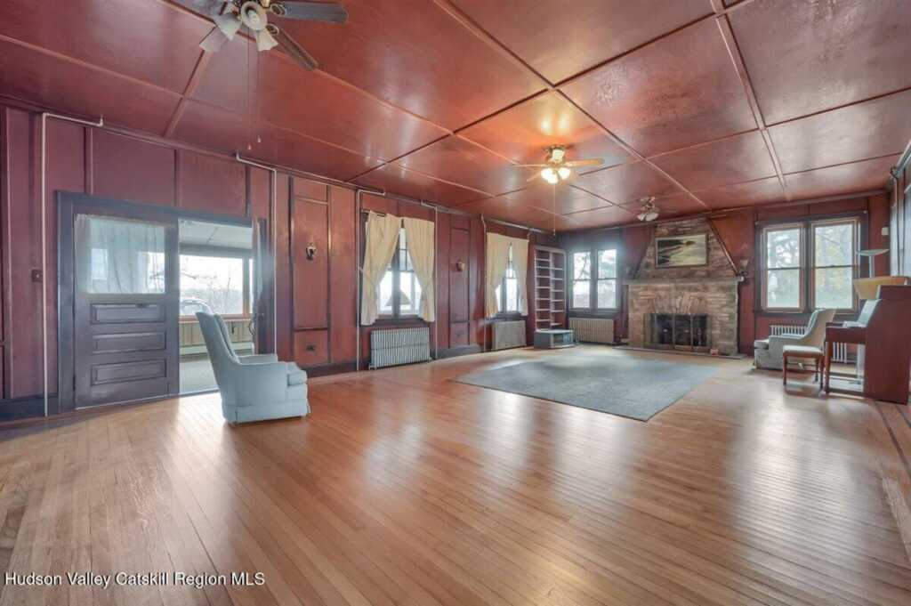 996 Dominican Lane, Saugerties, NY 12477 - Photo 2 of 35