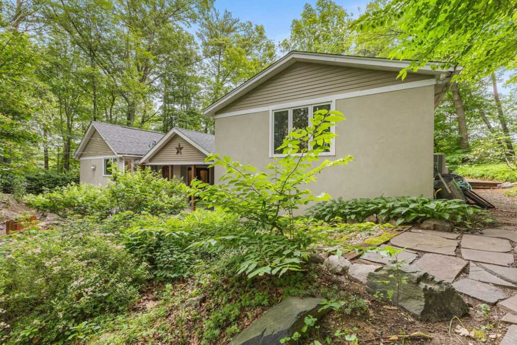 632 State Route 32, New Paltz, NY 12561 - Photo 4 of 45