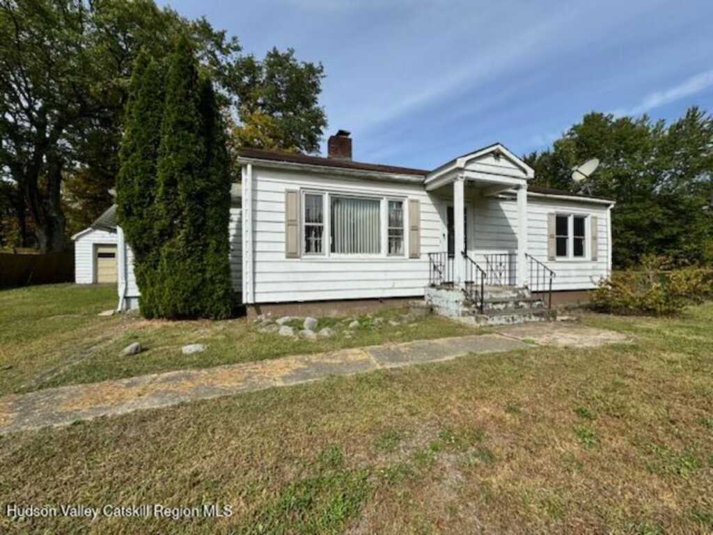 221 Route 32, New Paltz, NY 12561
