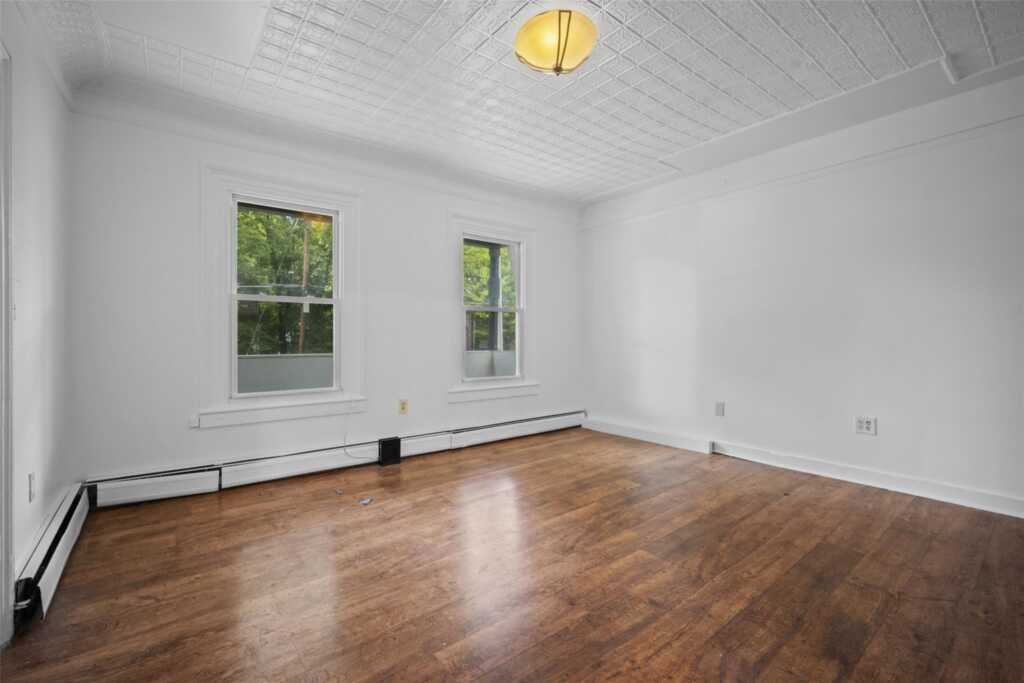 96 Cedar Street, Kingston, NY 12401 - Photo 6 of 37