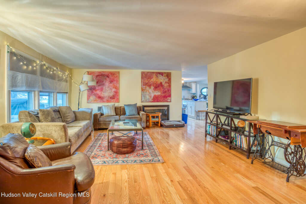 834 First Avenue, Kingston, NY 12401 - Photo 4 of 16