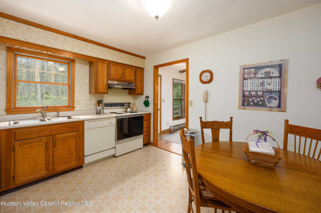 1443 Glasco Turnpike, Saugerties, NY 12477 - Photo 8 of 18