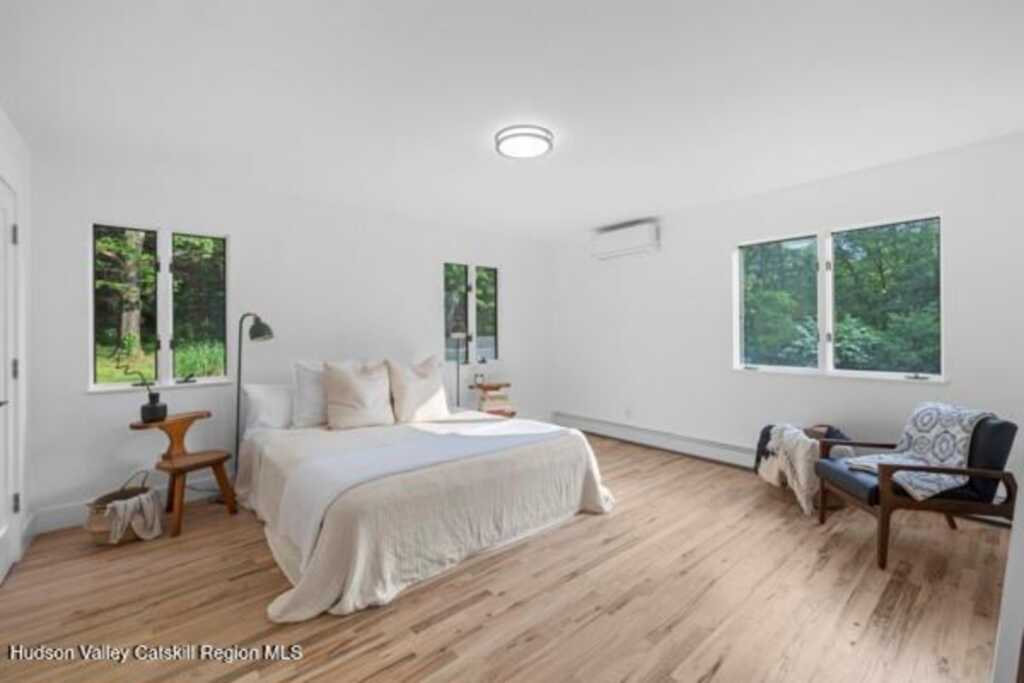 255 Lake Dr, Rhinebeck, NY 12572 - Photo 20 of 33