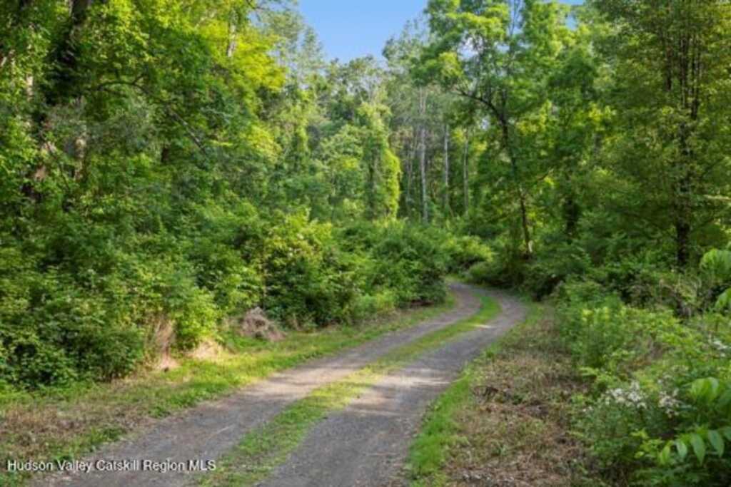 255 Lake Dr, Rhinebeck, NY 12572 - Photo 33 of 33