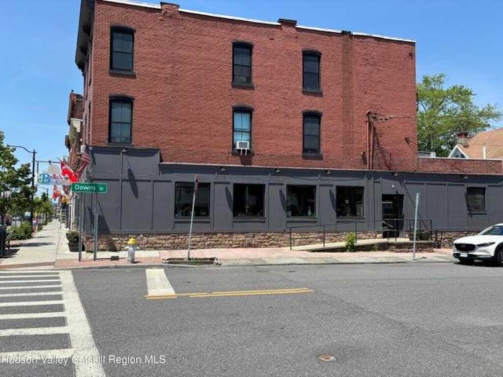 666 Broadway #3, Kingston, NY 12401
