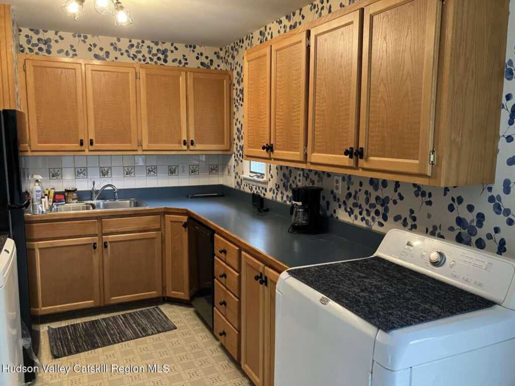 44 Overlook Drive, Woodstock, NY 12498 - Photo 22 of 25
