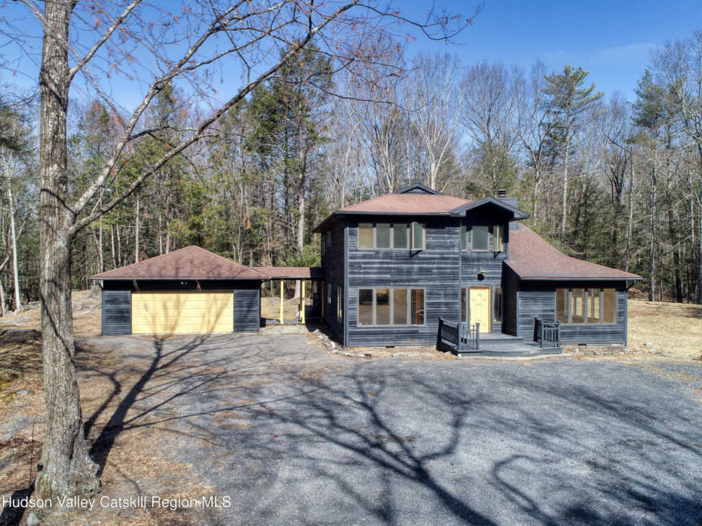 49 Dorns Wood Road, Woodstock, NY 12498 - Photo 2 of 31