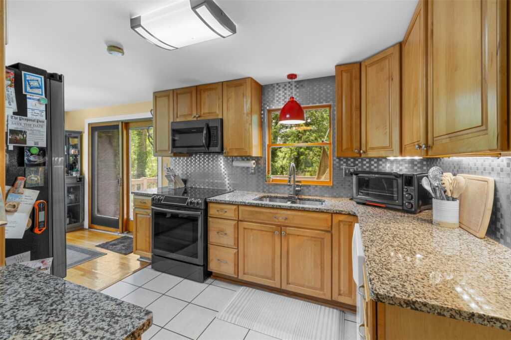 10 Dogwood Lane, Rosendale, NY 12561 - Photo 11 of 33