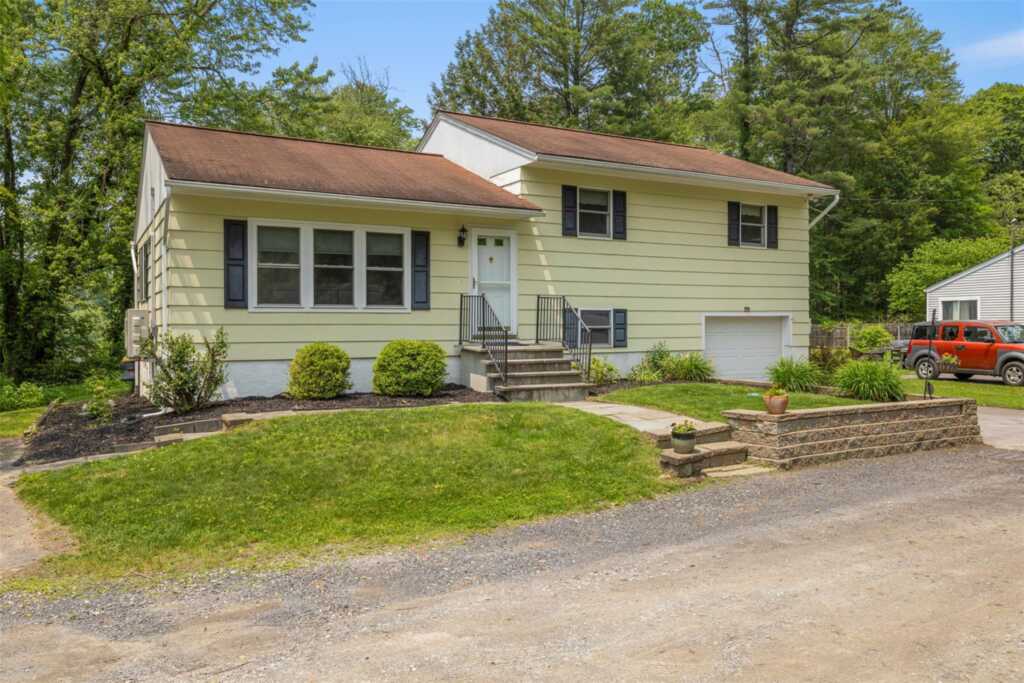 10 Dogwood Lane, Rosendale, NY 12561 - Photo 3 of 33