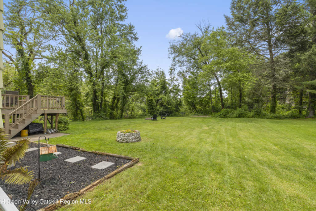 10 Dogwood Lane, New Paltz, NY 12561 - Photo 26 of 33