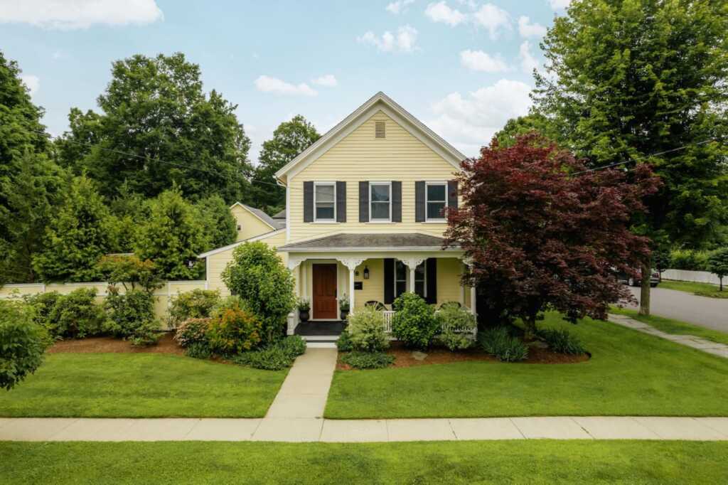38 Chestnut Street, Rhinebeck, NY 12572