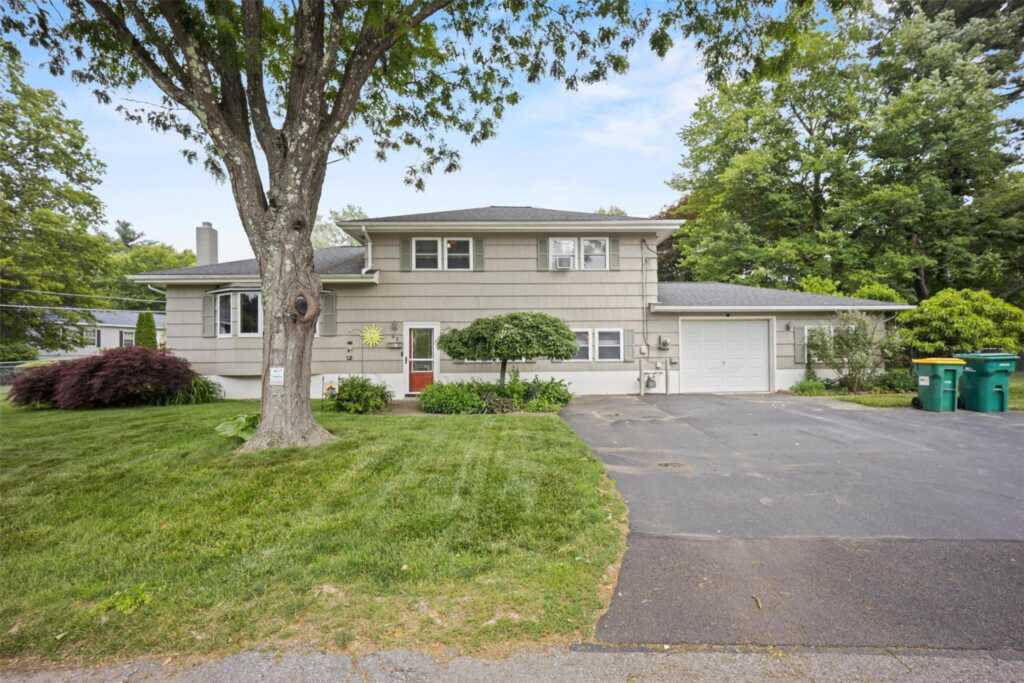 9 9 Birchwood Drive South, Saugerties, NY 12477