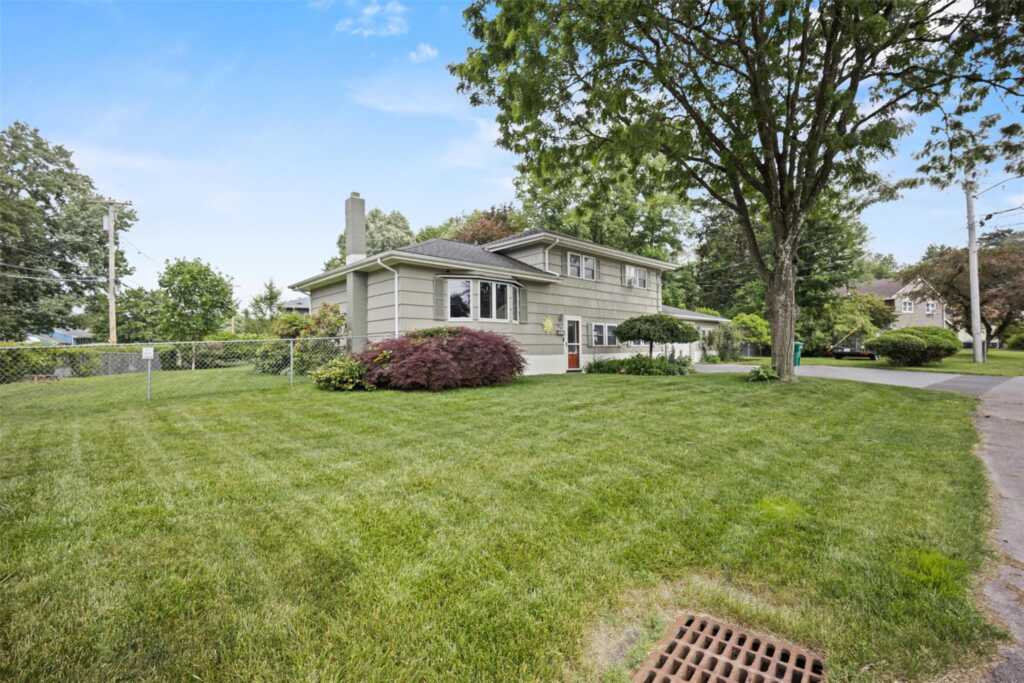 9 9 Birchwood Drive South, Saugerties, NY 12477 - Photo 2 of 41