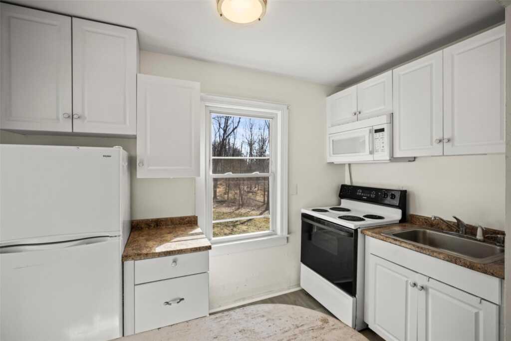 67 Old Albany Post Road, Unit #2, Rhinebeck, NY 12572 - Photo 5 of 13