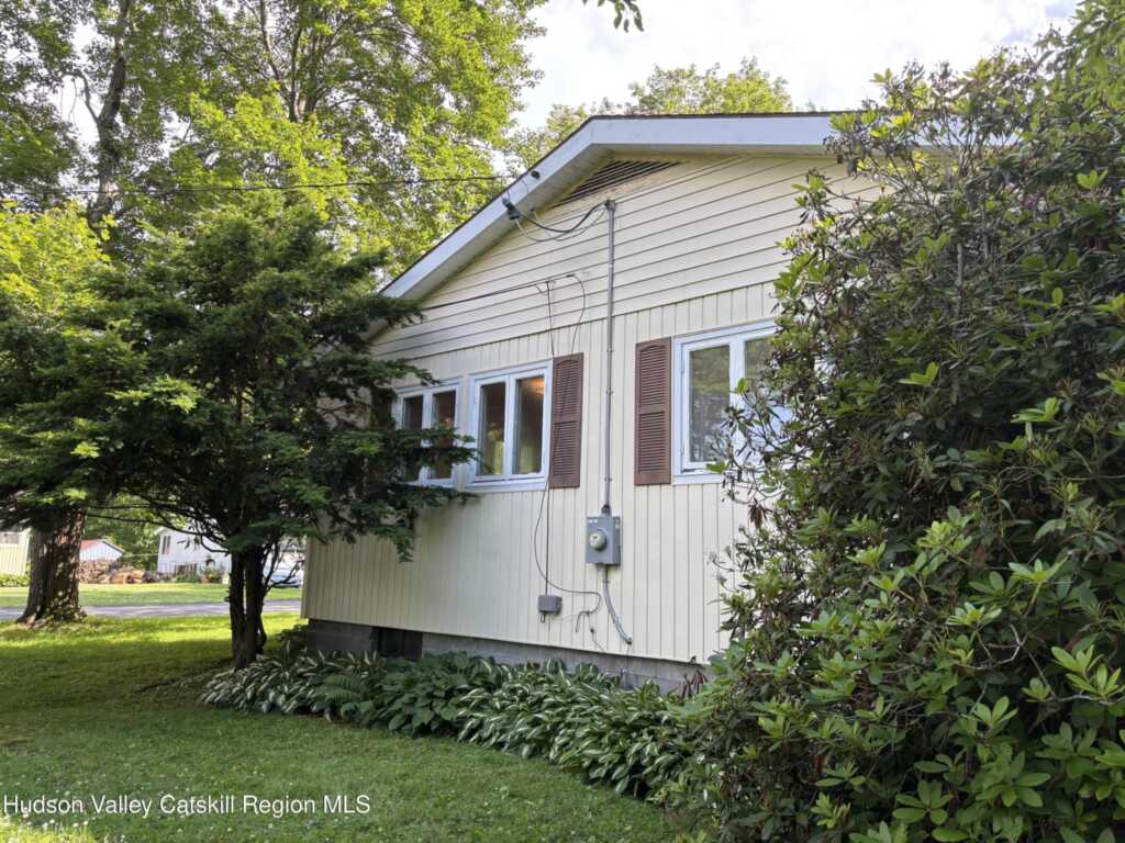 217 Evergreen Lane, Hurley, NY 12443 - Photo 5 of 23