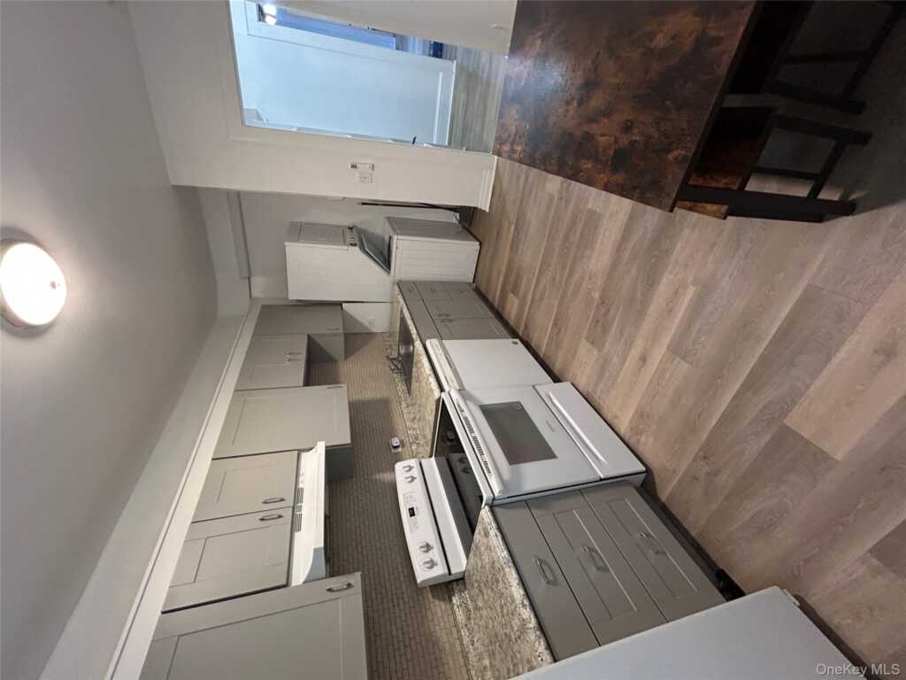 379 Huguenot Street, Unit #2, New Rochelle, NY 10801 - Photo 2 of 10