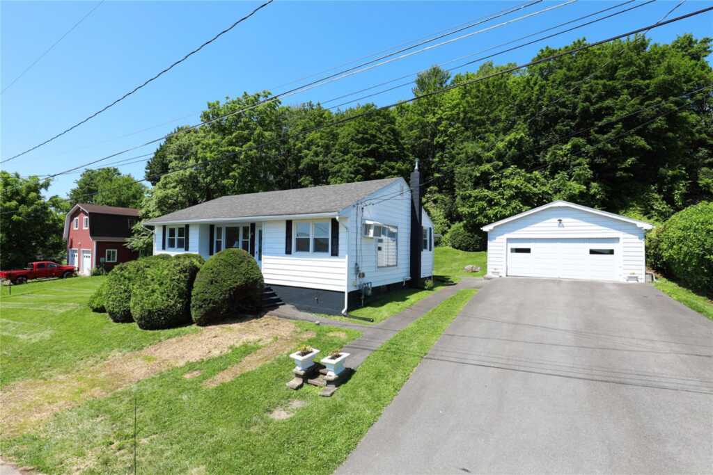 144 Hudson Street, Saugerties, NY 12477 - Photo 3 of 30