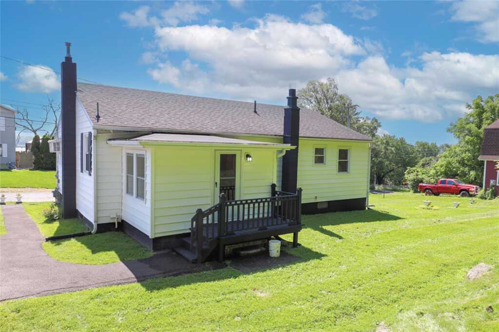 144 Hudson Street, Saugerties, NY 12477 - Photo 4 of 30