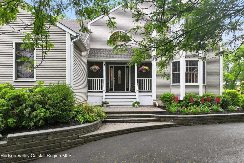 46 Heritage Court, Kingston, NY 12401 - Photo 2 of 50