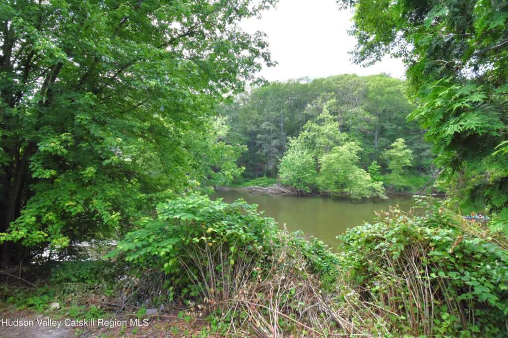 2693 Route 9w, Saugerties, NY 12477 - Photo 2 of 18