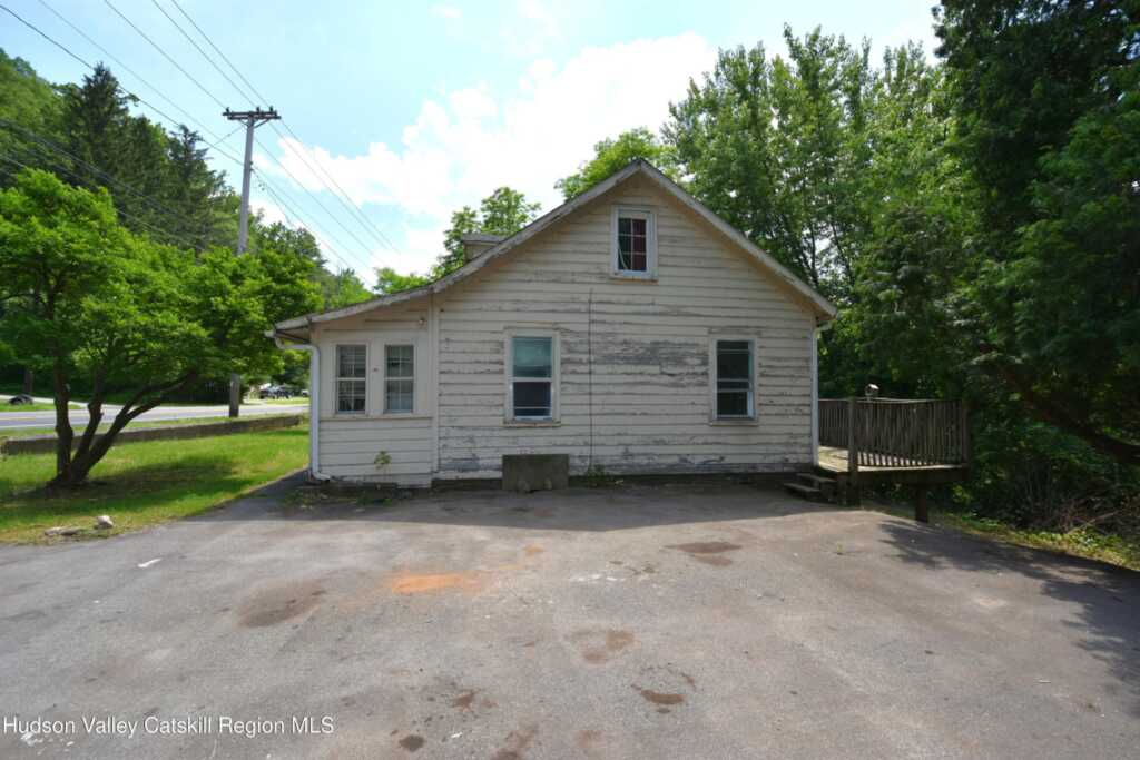 2693 Route 9w, Saugerties, NY 12477 - Photo 3 of 18