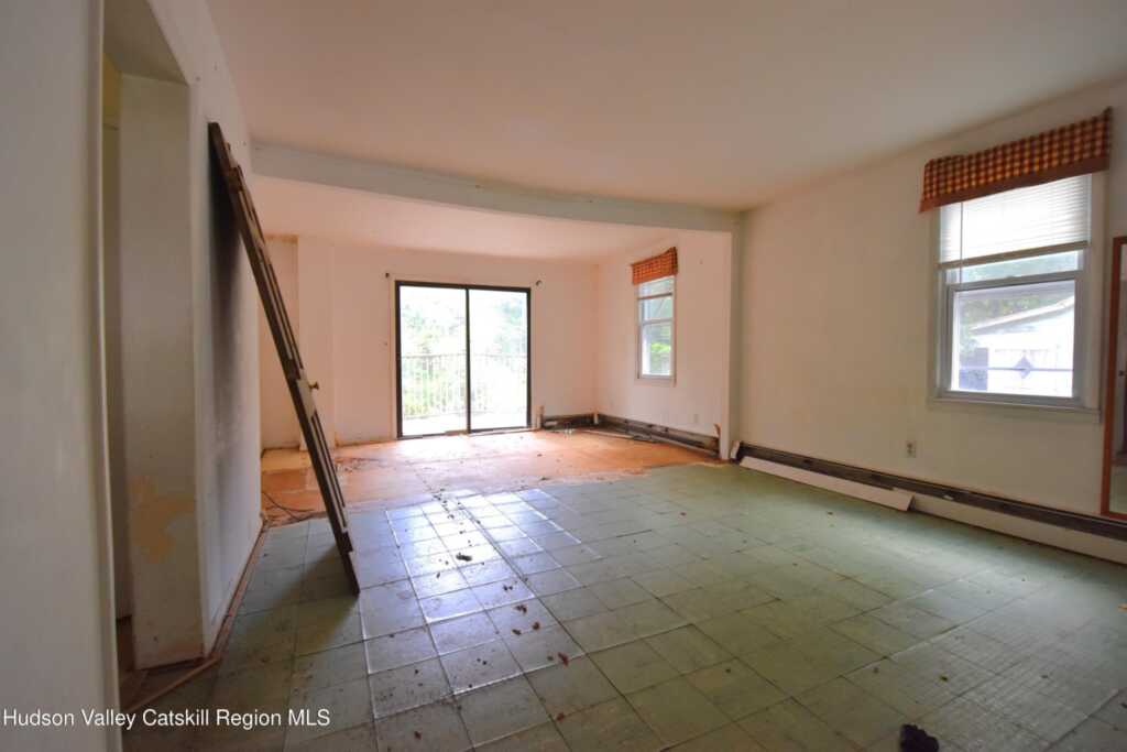2693 Route 9w, Saugerties, NY 12477 - Photo 4 of 18